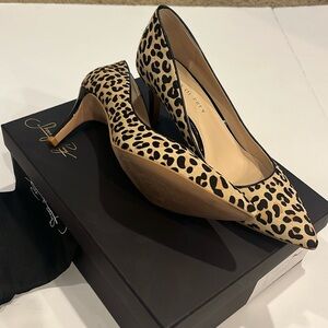 Leopard shoes